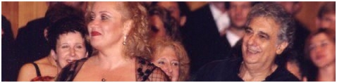 Olga Borodina und Placido Domingo, dahinter der Chor der Konzertvereinigung (Foto: Schaffler)